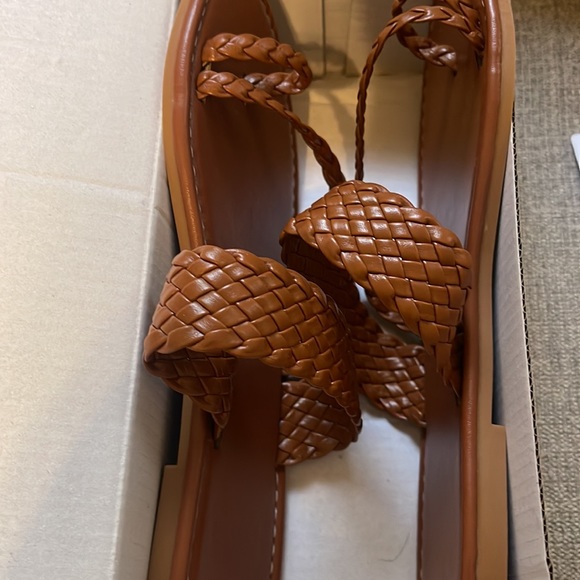 SHEIN | Thong Sandals - Picture 4 of 8